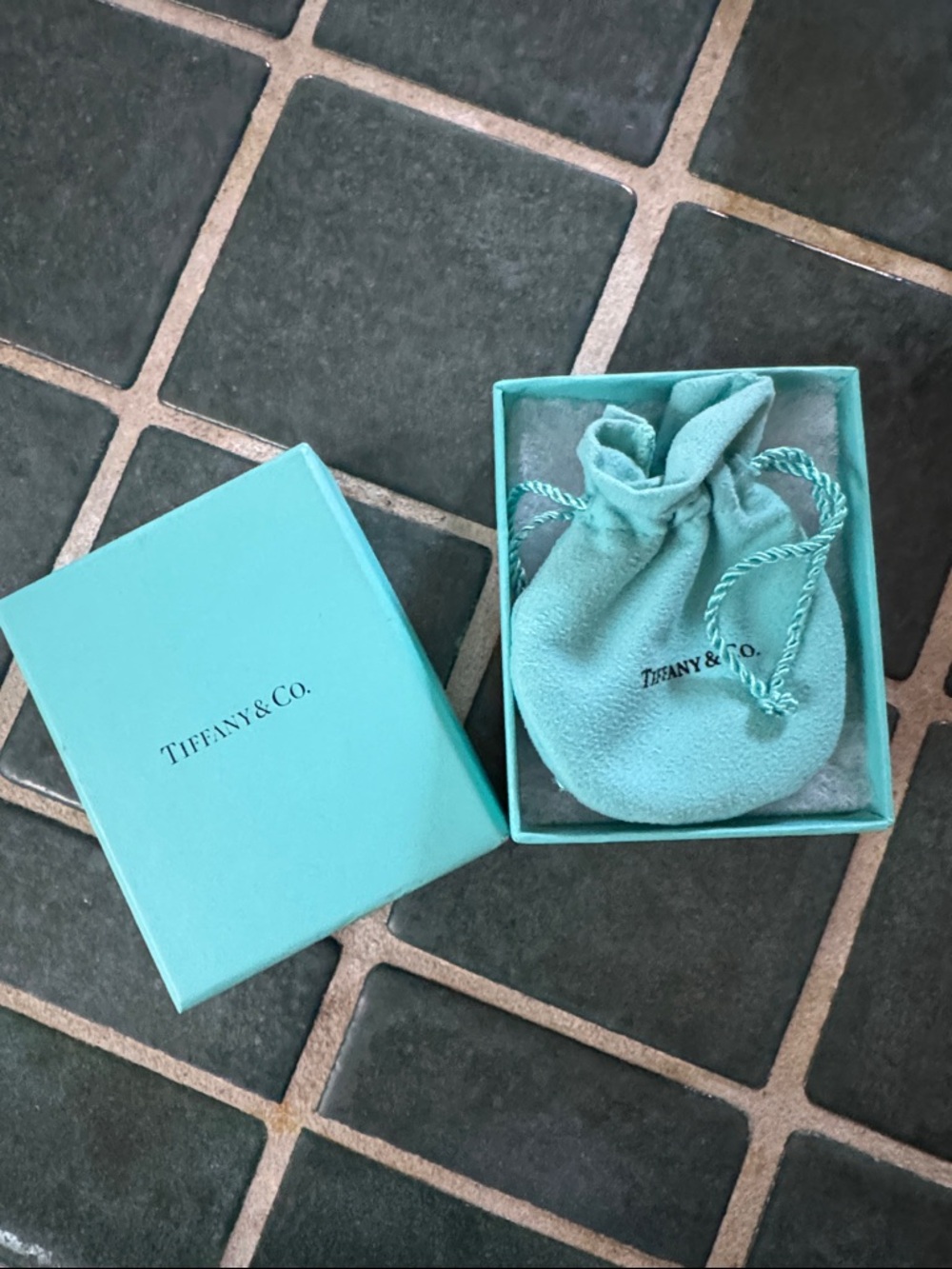 Authentic Tiffany & Co. Somerset Twist Knot Stud Earrings 🩵 - Picture 2 of 7